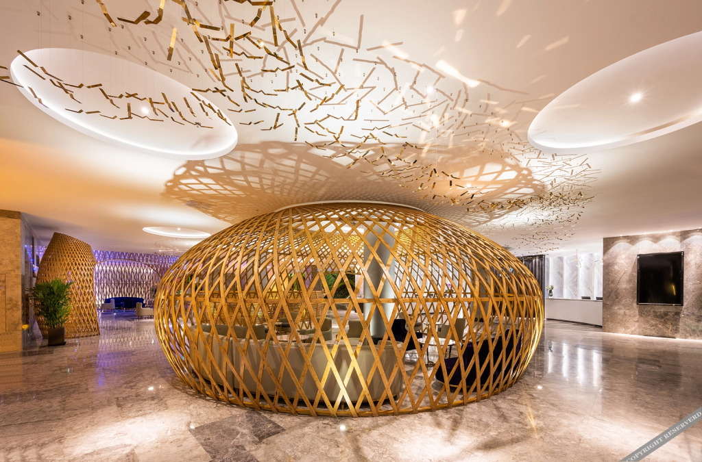 Паниин: Crystal Orange Hotel· Panjinwenlv International City