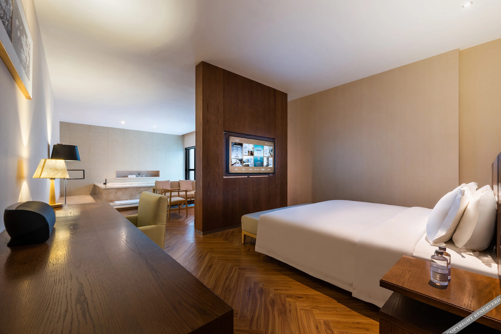 Паниин: Crystal Orange Hotel· Panjinwenlv International City