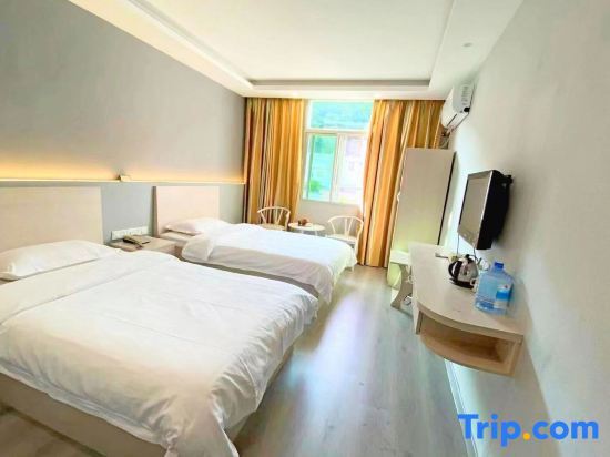 Лунъянь: Changting Peace Hotel