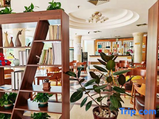 Чунцин: Holiday Inn Chongqing Yungang