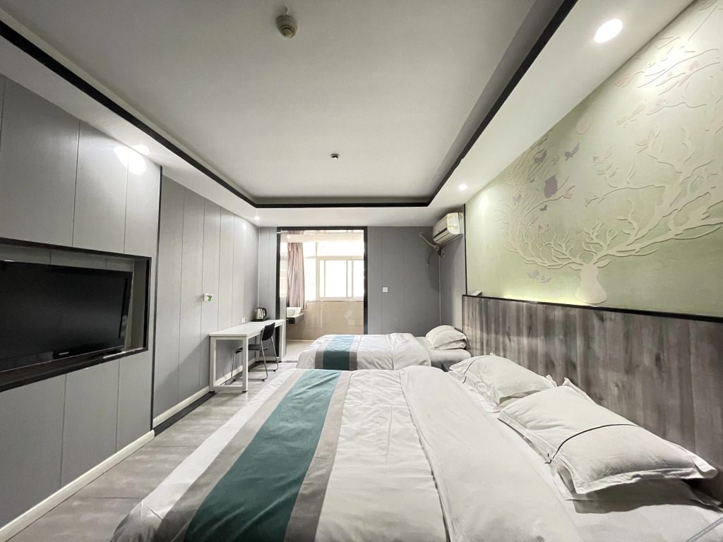Синьсян: Stars Hotel (Xinxianghe Normal University Wanda)