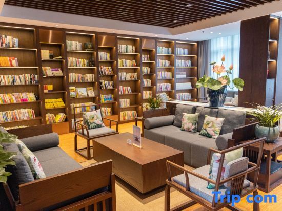 Нинбо: Delight Hotel Lotus Courtyard