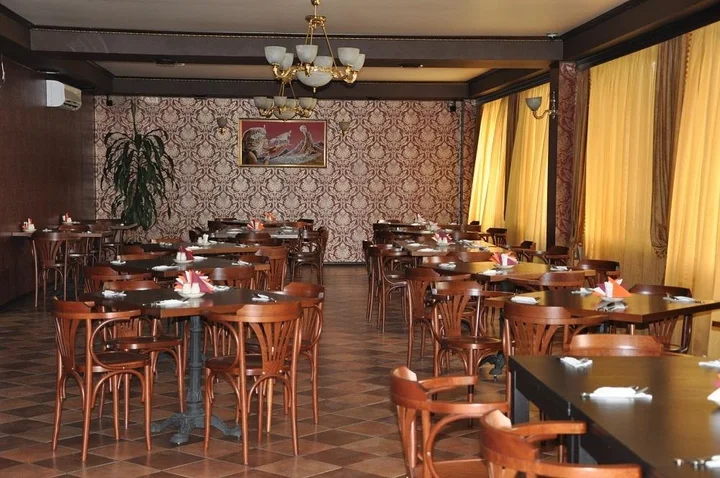 Первоуральск: Гостиница Малахит