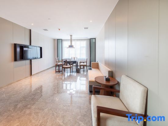 Шаоян: Mi Yang Mi Ju Hotel (High Speed Rail Station Colorful Global City Branch)