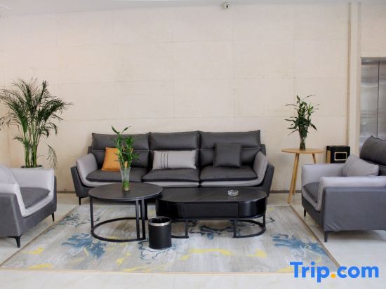 Пуян: Park Cloud Hotel (Taiqian Jinshui road mobile company  store)