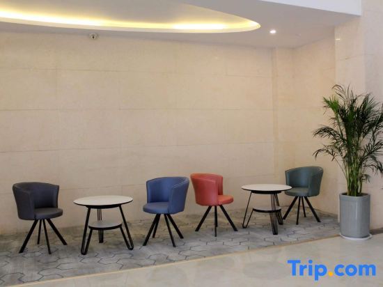Пуян: Park Cloud Hotel (Taiqian Jinshui road mobile company  store)