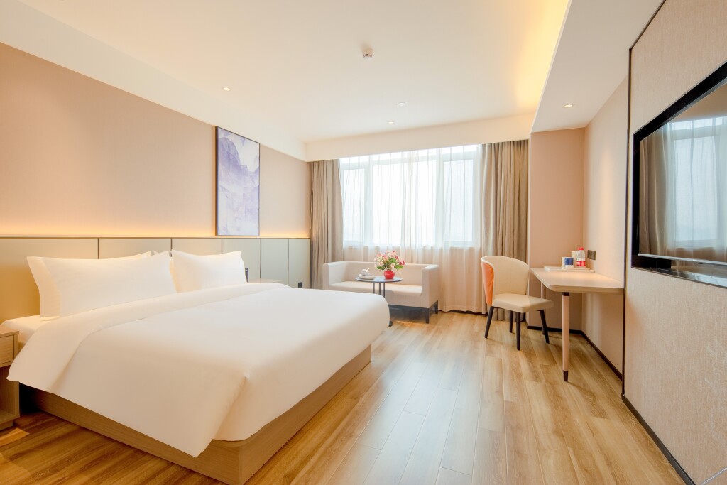 Цзинин: Starway Hotel (Jiaxiang high-speed railway station stone sculpture square shop)