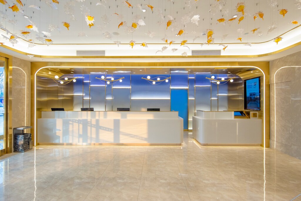 Цзинин: Starway Hotel (Jiaxiang high-speed railway station stone sculpture square shop)