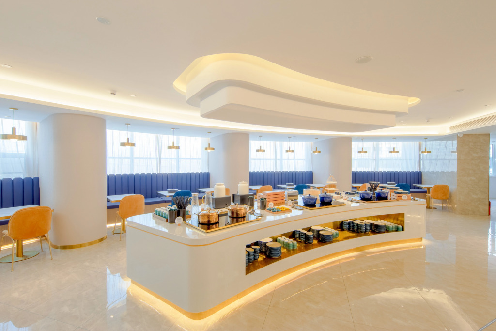 Цзинин: Starway Hotel (Jiaxiang high-speed railway station stone sculpture square shop)