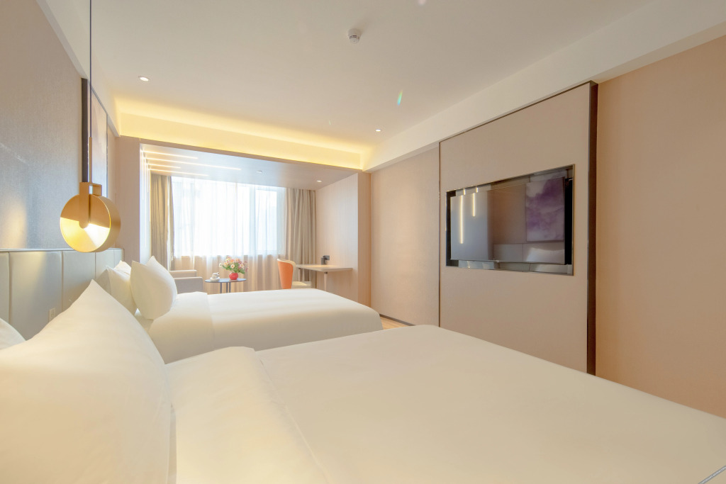 Цзинин: Starway Hotel (Jiaxiang high-speed railway station stone sculpture square shop)