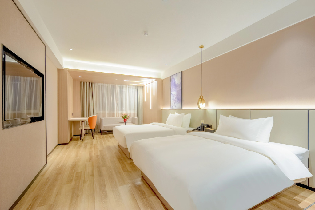 Цзинин: Starway Hotel (Jiaxiang high-speed railway station stone sculpture square shop)