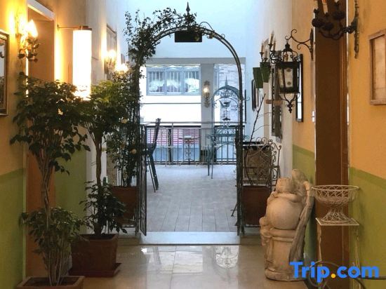Лешан: Desert Island Rose Antique Homestay (Leshan Shihao Plaza High-speed Railway Station)