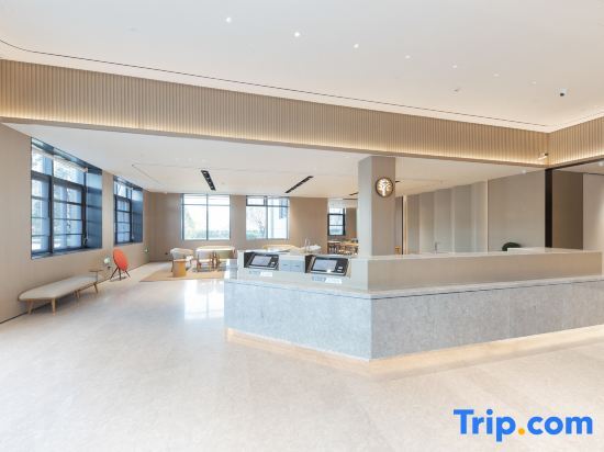 Янчжоу: J hotel (Yizheng passenger station store)