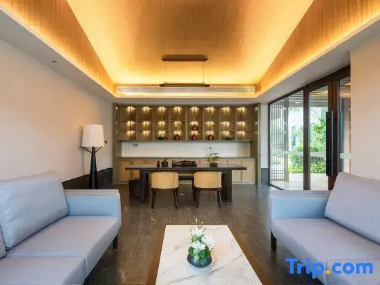 Бачжун: Blossom House Bazhong Enyang