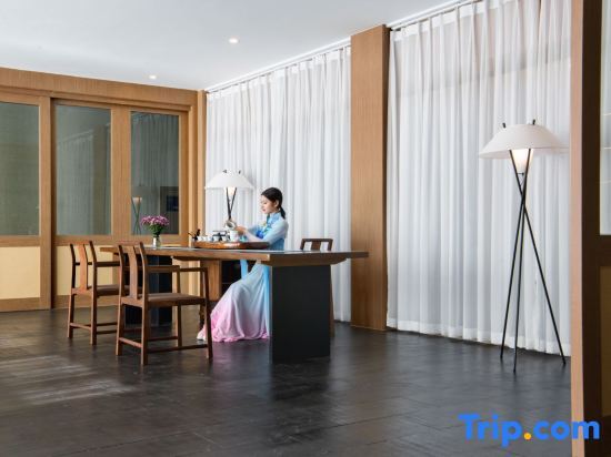 Бачжун: Blossom House Bazhong Enyang