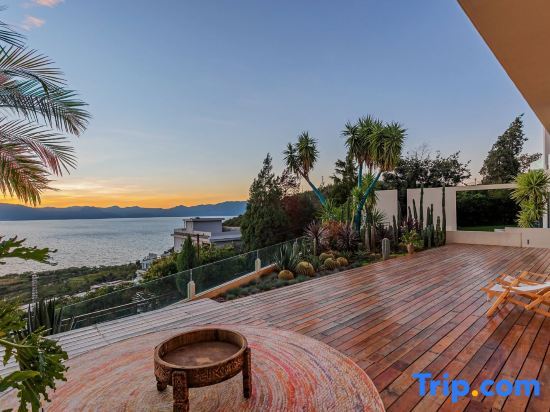 Юйси: The Sunset Puyue Villa