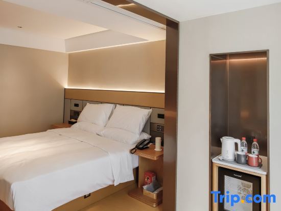 Шаньтоу: Lvxingjia Junyu Hotel (Shantou Chenghai Wenguan Road Branch)