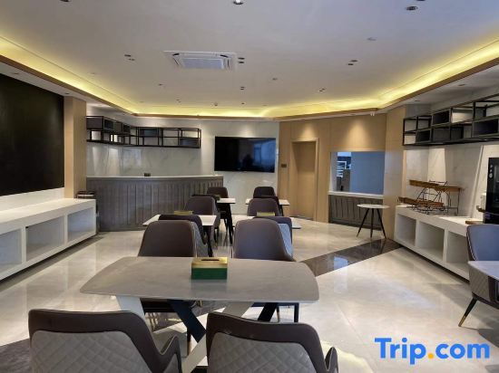 Чжаотун: Campanile Hotel (Zhaotong Youth Road Financial Center Store)
