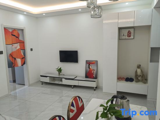 Паниин: Panjin Meiman Daily Rental Apartment