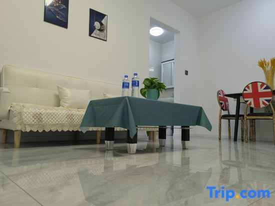 Паниин: Panjin Meiman Daily Rental Apartment