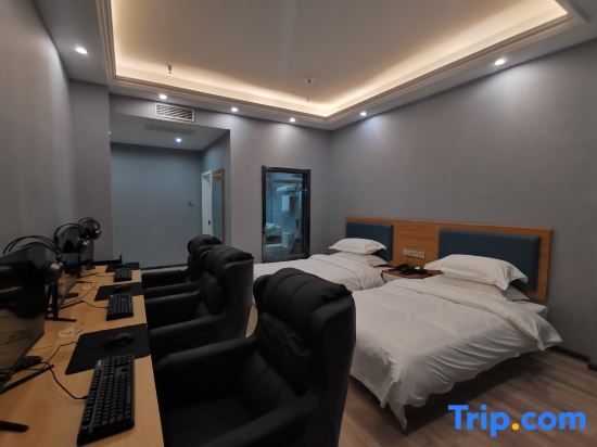Луань: 92 Bayin Box Entertainment Hotel