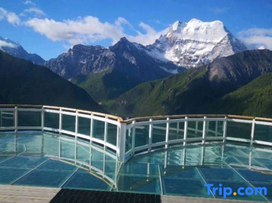 Шангри-Ла: Meet B&B (Daocheng Yading Scenic Area)