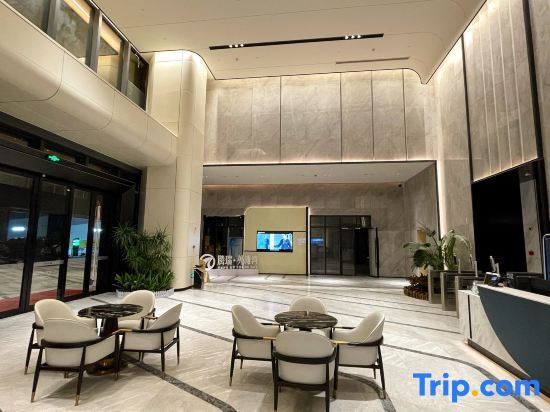 Чаочжоу: Teng rui waitan wan teng rui center store Apt 2808 , Chao zhou China