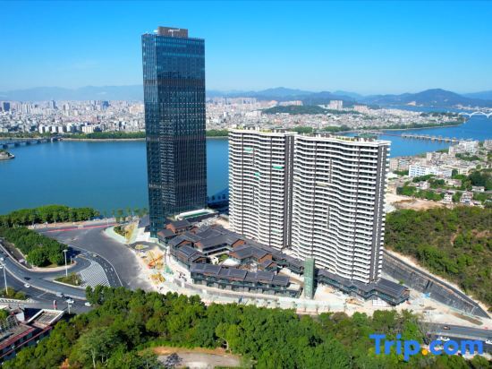 Чаочжоу: Teng rui waitan wan teng rui center store Apt 2808 , Chao zhou China