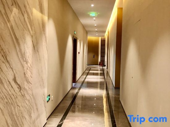 Чаочжоу: Teng rui waitan wan teng rui center store Apt 2808 , Chao zhou China