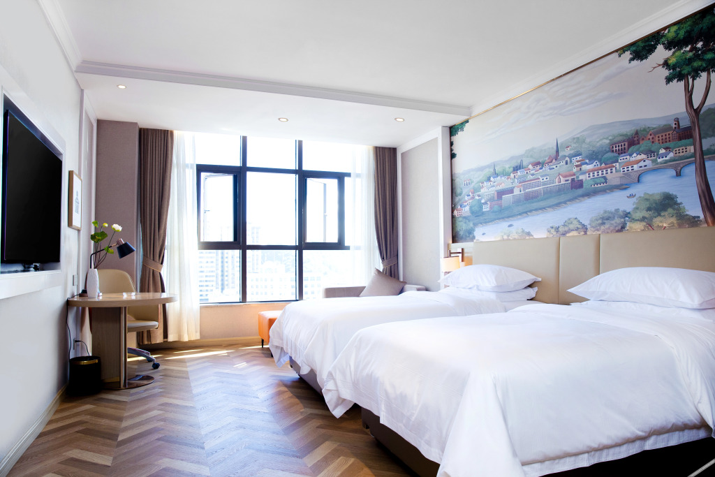 Вэньшань: Vienna Hotel (Yanshan Qidu International Store)