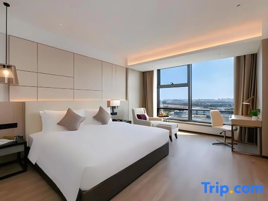 Синьсян: Encounter Movie Hotel (Xinxiang East High-speed Railway Station)