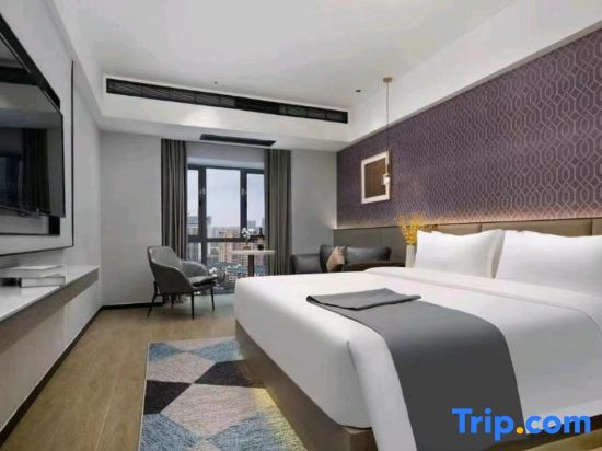 Синьсян: Encounter Movie Hotel (Xinxiang East High-speed Railway Station)