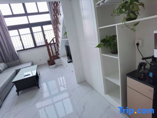 Шанхай: Jiajia Apartment (Haiqi Road Shop)