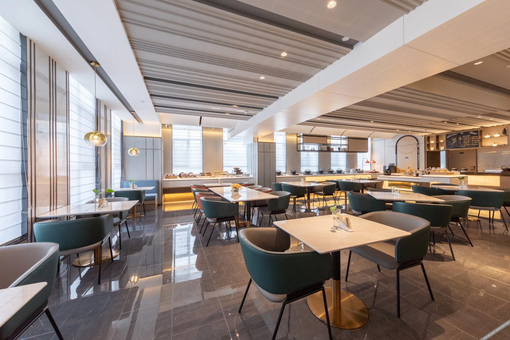Циндао: Atour Hotel  of  Chongqing Middle Road  North Railway  Station
