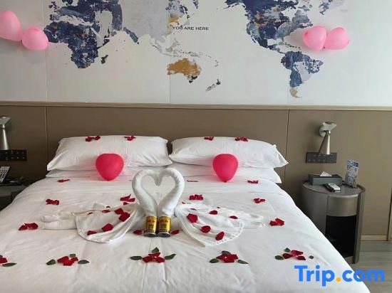 Фуян: Kyriad Hotel (Fuyang Funan International Automobile City)