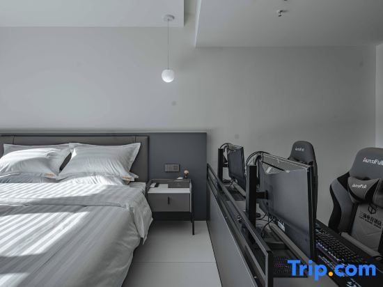 Тайчжоу: Santi E-sports Business Hotell (Taizhou Station Branch)
