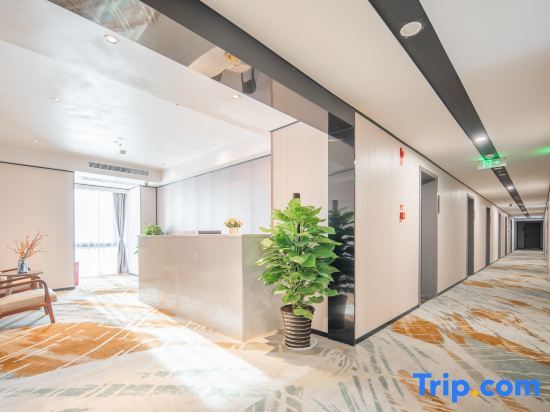 Чунцин: Jichen Hotel (Chongqing Yuelai International Expo Exhibition Center Central Park Branch)