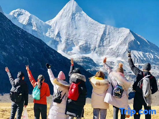Шангри-Ла: Shanbara Homestay (Daocheng Yading Visitor Center)