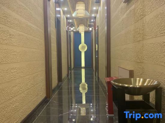 Чжаотун: Zhaotong Yuting Lanshe Homestay (Shenggenshanshui Branch)