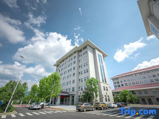 Пинсян: Lianjiang Hotel