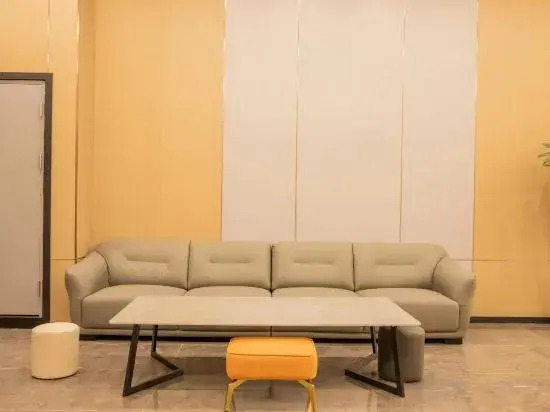 Йингген: Junhai Business Hotel