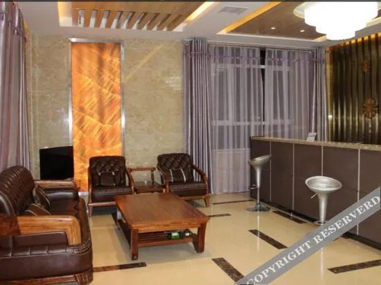 Нантайкун: Qicai Danxia Wenzheng Holiday Hotel