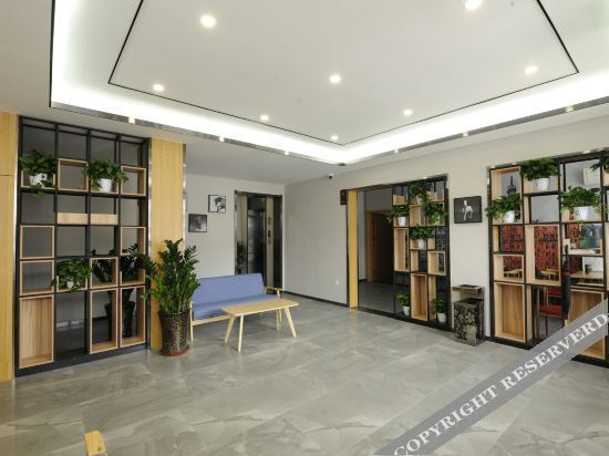 Лоян: Junyi chain hotel (Xin'an Vocational Education Center store)