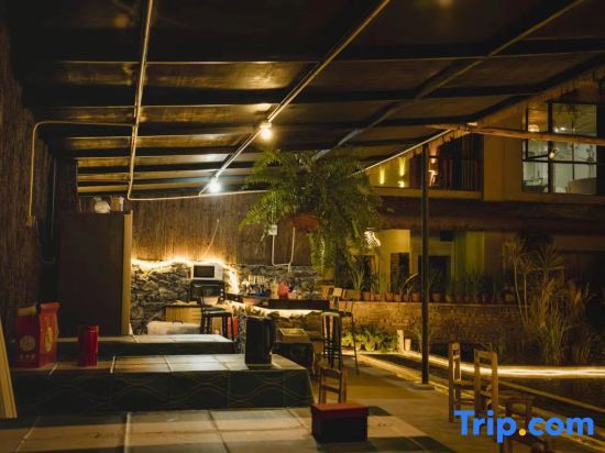Чжаоцин: Jian · Comfort Travel Secret Designer Hot Spring Courtyard Resort Villa Meisu ( Qingyuan Branch )