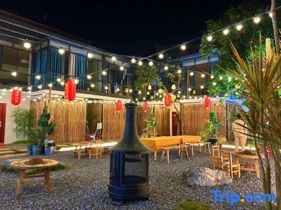Чжаоцин: Jian · Comfort Travel Secret Designer Hot Spring Courtyard Resort Villa Meisu ( Qingyuan Branch )