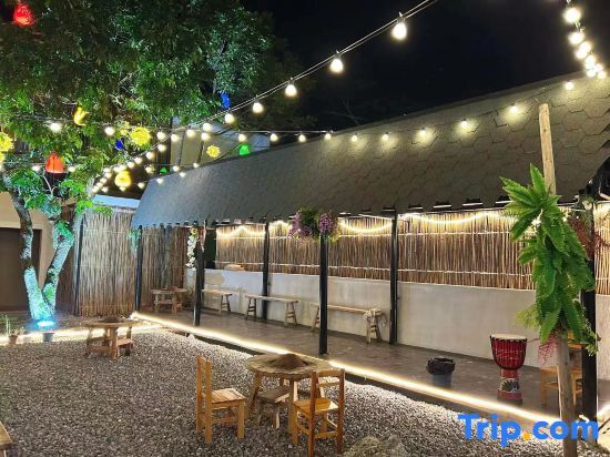 Чжаоцин: Jian · Comfort Travel Secret Designer Hot Spring Courtyard Resort Villa Meisu ( Qingyuan Branch )
