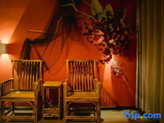 Чжаоцин: Jian · Comfort Travel Secret Designer Hot Spring Courtyard Resort Villa Meisu ( Qingyuan Branch )
