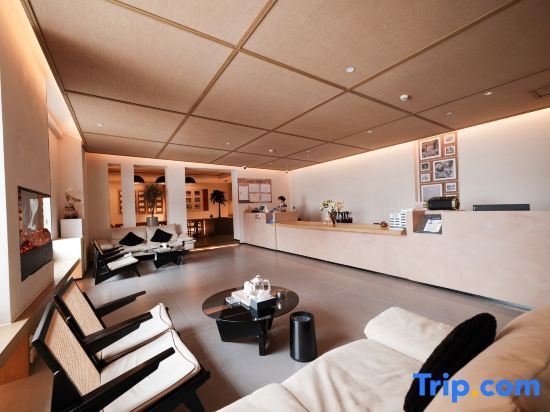 Буркин: Jinshan Suiying Theme Hotel Hemu