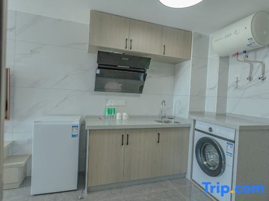 Чжаоцин: Aijia Apartment (Wuyue Plaza)