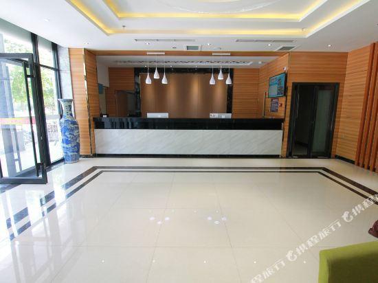 Синьсян: Meiyijia hotel(Huixian Taihang Avenue Store)